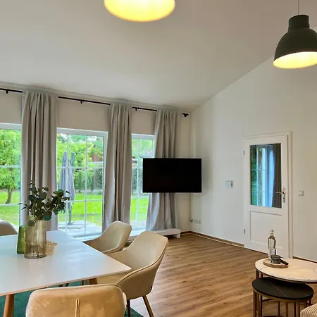 Le Vacation Haus Am See, Terrasse, Garten, Netflix, Free-tv Apartment