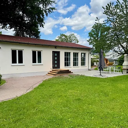 Le Vacation Haus Am See, Sauna, Terrasse, Garten, Netflix, Free-tv